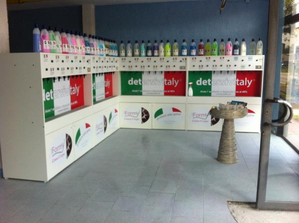 Detersivi alla spina? Ora arrivano per voi..in franchising! 422228a.jpg Detersivi alla spina? Ora arrivano per voi..in franchising! 422228a.jpg