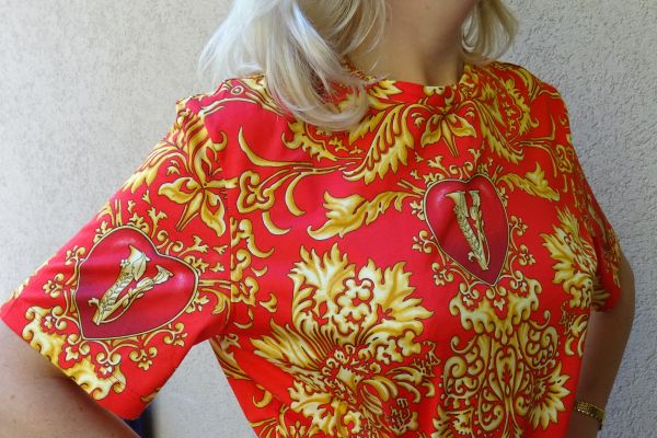 VERSACE T-shirt taglia 42 IT ORIGINALE e NUOVA! versacetshirttaglia42itorigina-68039f917cb56.jpg