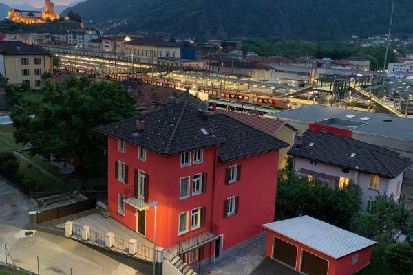 casa di 3 appartamenti a Bellinzona-Daro, posizione unica casadi3appartamentiabellinzona-67a0f0e07ec56.jpg