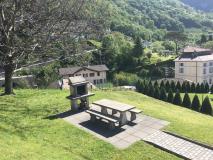 Bel 2,5 locali immerso nella natura in ottima zona residenziale a Rovio. Bellappartamento25localiimmersonellanaturainottimazonaresidenzialeaRovio123456.jpg Bel 2,5 locali immerso nella natura in ottima zona residenziale a Rovio. Bellappartamento25localiimmersonellanaturainottimazonaresidenzialeaRovio123456.jpg