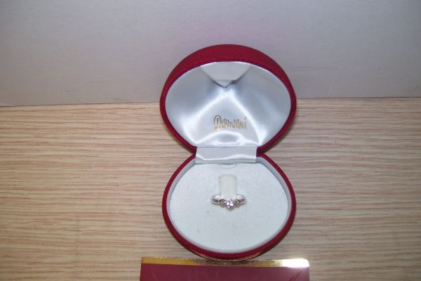 Anello Damiani Trilogy Oro Bianco anellodamianitrilogyorobianco-634e7474d6f38.jpg