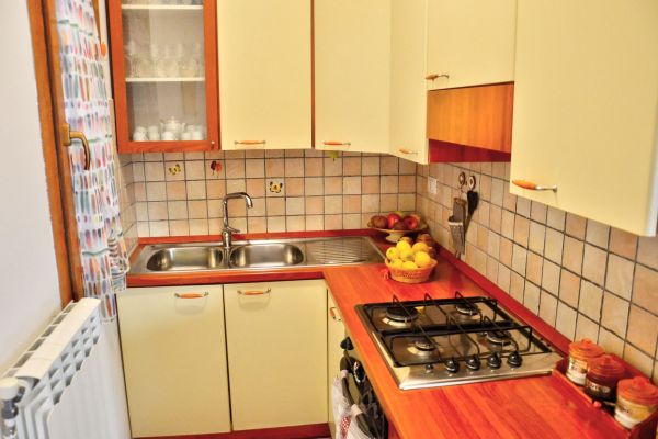 A PRESICCE-ACQUARICA (LECCCE) Location di pregio al primo piano apresicceacquaricalecccelocati-67f7e20c941af.jpg