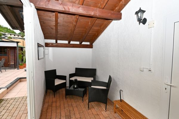 Affitasi lato casa indipendente e arredato,con grande giardino e terrazza privat affitasilatocasaindipendenteea12345.jpg