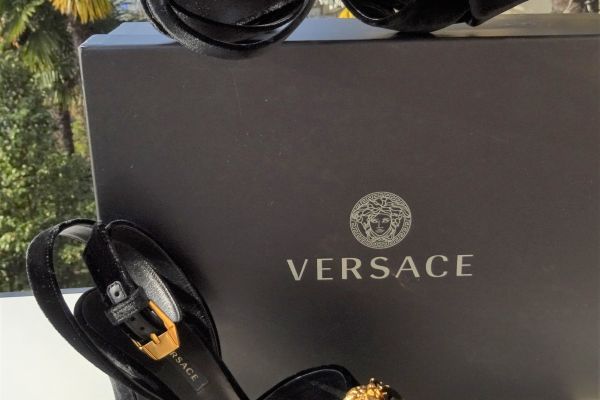 VERSACE shoes size 37,5 (37)  and 38,5 (38) Original and new! versaceshoessize37537and38538o-648b6e658cc5b.jpg