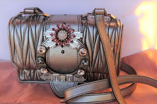 MIU MIU Leather bag color: silver ORIGINAL and NEW! miumiuleatherbagcolorsilverori-64ac5742e6078.jpg